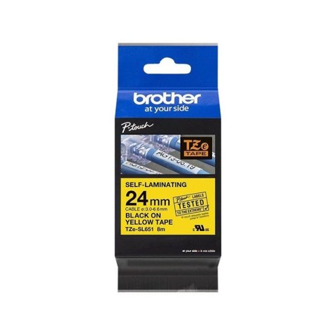 Brother Taśma Brother samolaminująca 24mm x 8m czarny nadruk/żółte tło